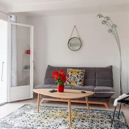 De Maison Pour 3 Personnes *